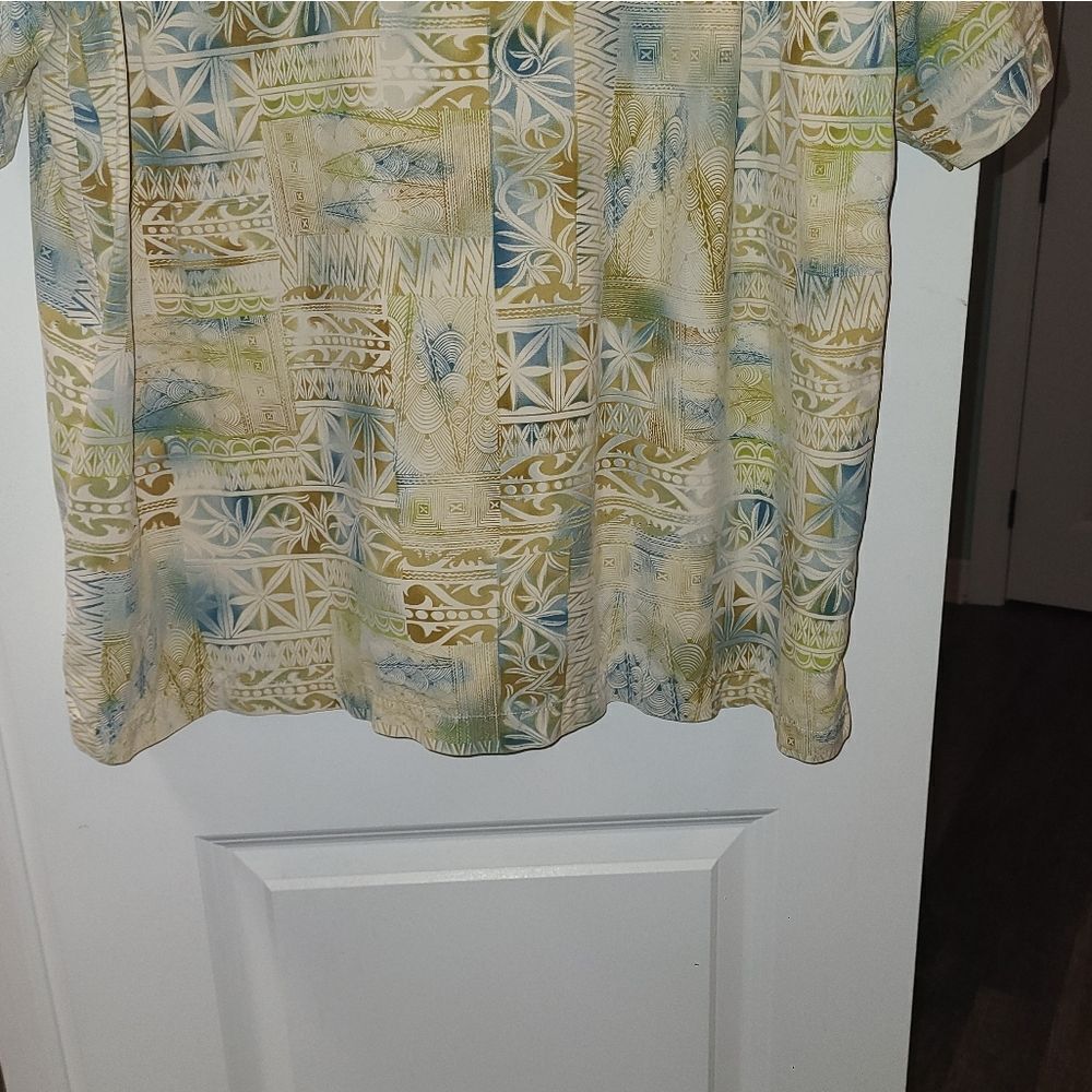 Luau Silk Hawiiann Button Down Shirt - Picture 10 of 10